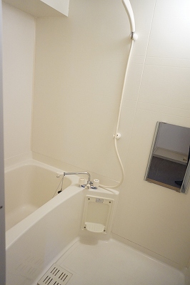 バス・シャワールーム　シャワー