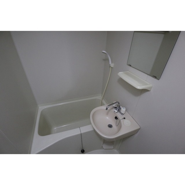 バス・シャワールーム　同型写真です