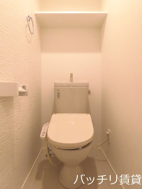 トイレ　同型タイプの為、現状を優先致します。