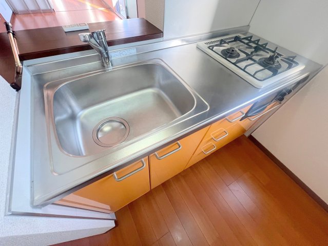 キッチン　作業のしやすい広めのキッチンです。