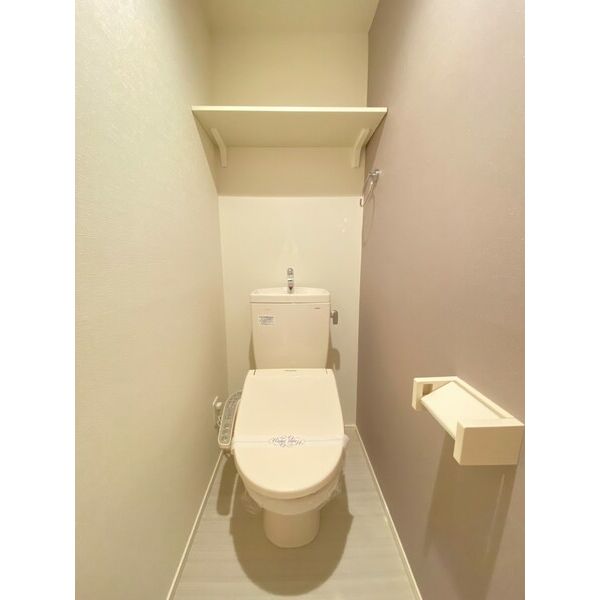 トイレ　同シリーズの写真です。