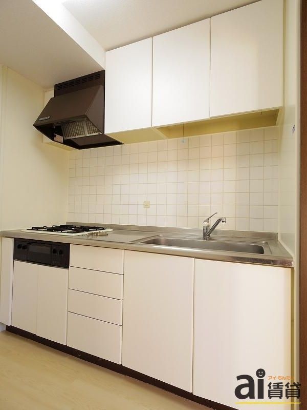 キッチン　玄関