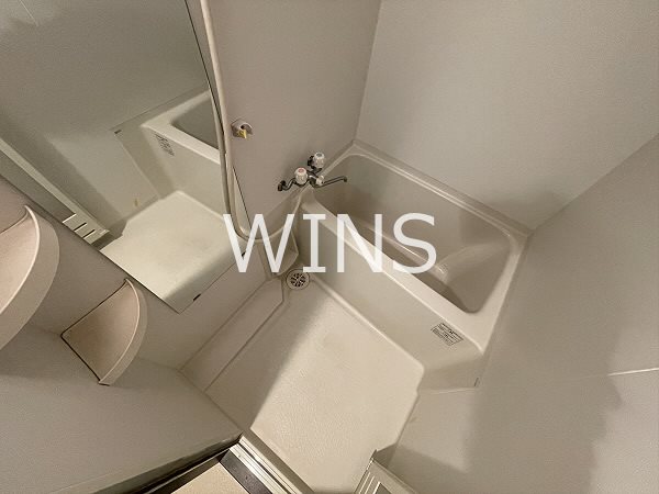 バス・シャワールーム　別部屋の参考写真です