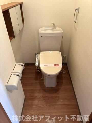 トイレ　温水洗浄暖房便座