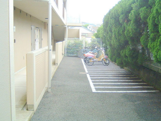その他　敷地内無料バイク駐輪場