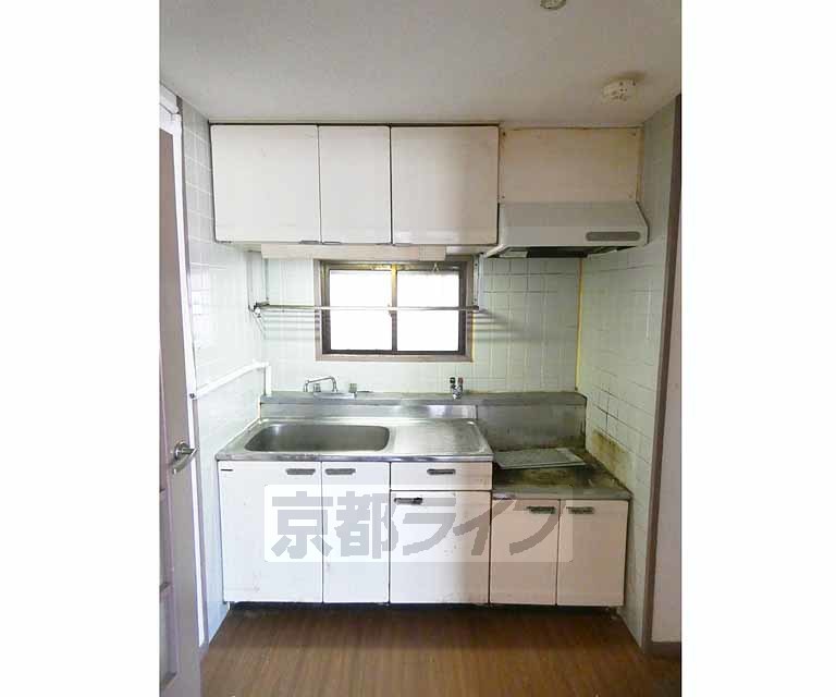 キッチン　収納も多く広々使えます。