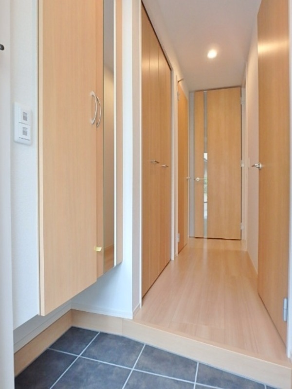 玄関　図面と現状に相違がある場合には現状を優先