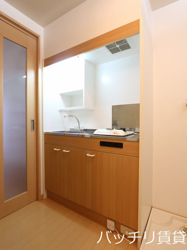 キッチン　写真は同シリーズタイプのため、イメージになります。