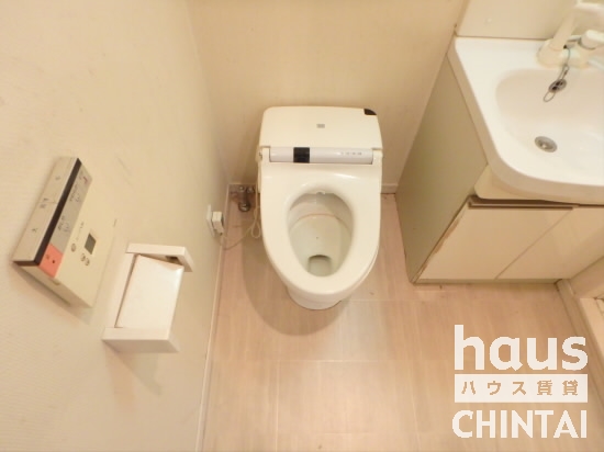 トイレ　別号室の参考写真です。