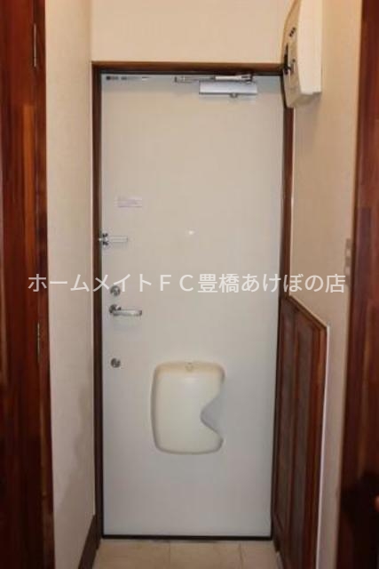 玄関　同型別部屋写真
