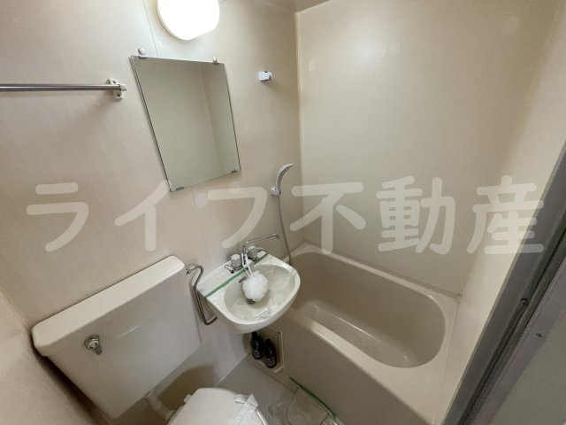 バス・シャワールーム　お風呂で日々の疲れを落としましょう