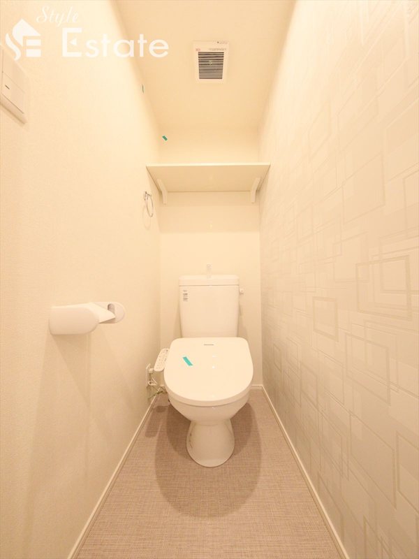 トイレ　同仕様内装