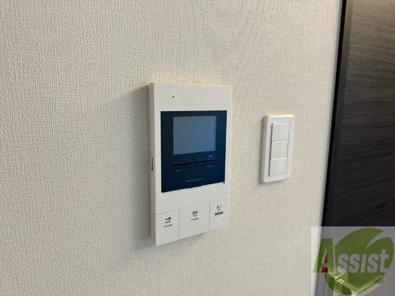 セキュリティ　ＴＶモニター付インターホンです。来客者の顔が見えるので安心！