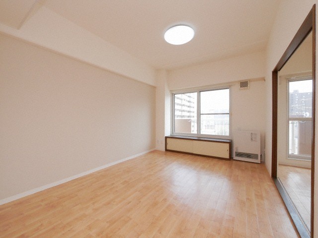 居室・リビング　◆希少な都市ガス物件！◆広々2DK！単身でのご入居も可能！