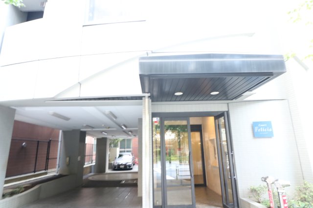 エントランス　弊社は都内全域の物件をご紹介可能です！