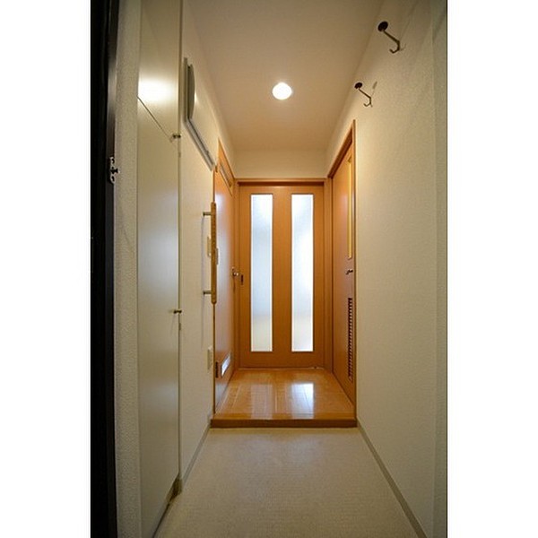 玄関　弊社は都内全域の物件をご紹介可能です！