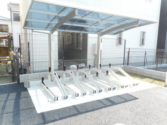 その他共有部分　屋根付き駐輪場！