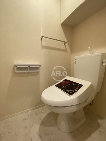 トイレ　大山蓮華　温水洗浄便座