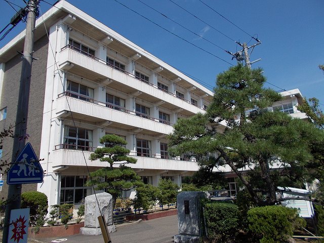 小学校　新潟市立曽根小学校（小学校）まで1000m