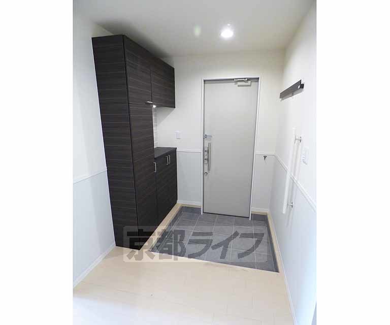 玄関　広々とした玄関です。