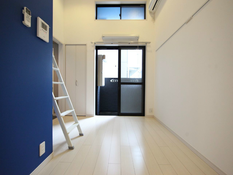 バルコニー　洋室8帖　ロフト4.5帖（収納にも寝室にも使えます）