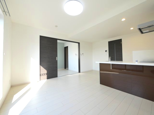 居室・リビング　人気の対面キッチンのLDK