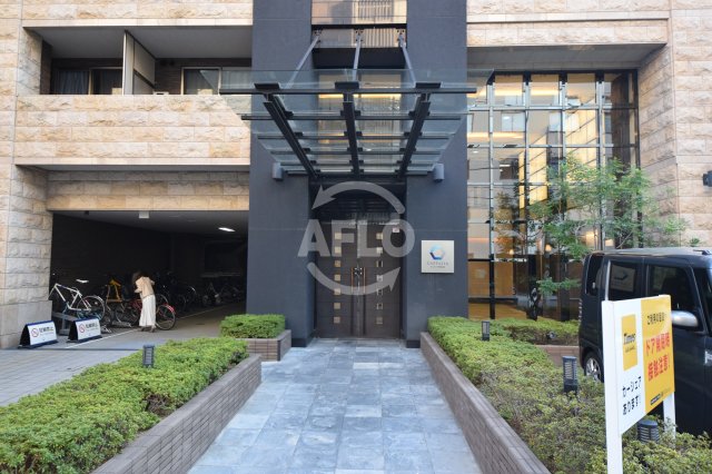 エントランス　カスタリア堺筋本町　エントランス