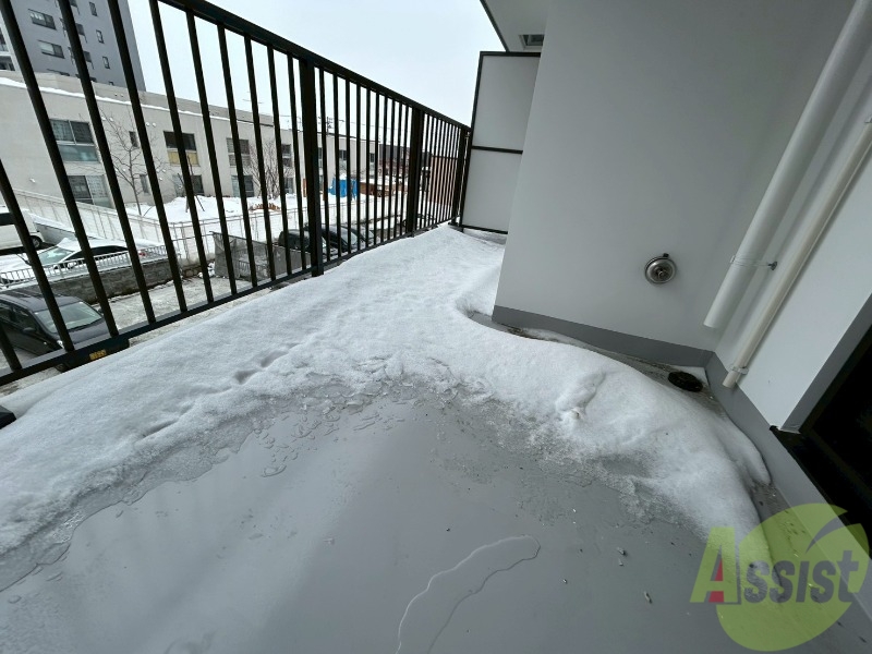 バルコニー　バルコニーが付いていますので一息ついてみてはいかがですか。