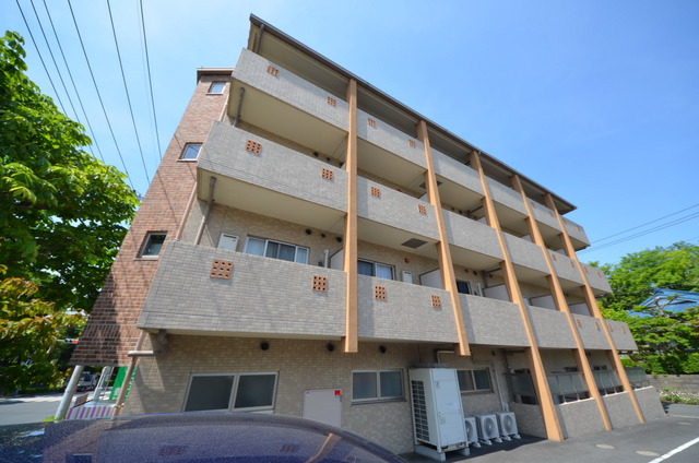 建物外観　★安心のオートロックマンションです★