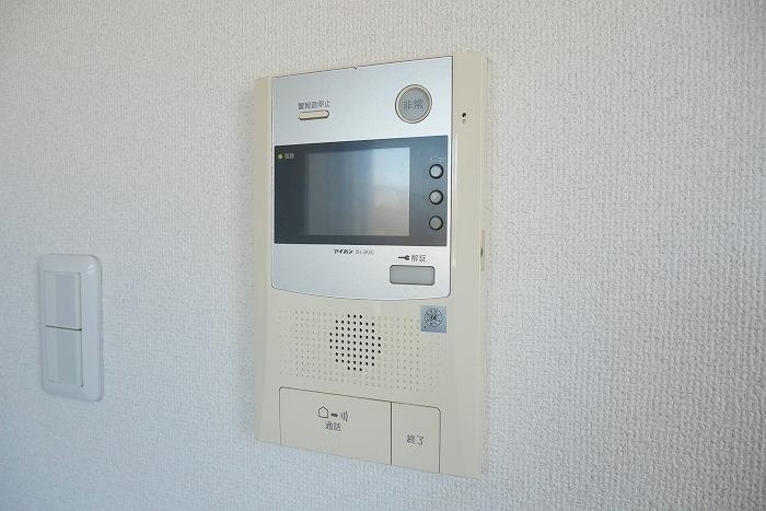 セキュリティ　☆安心のTVモニター付きインターホン☆