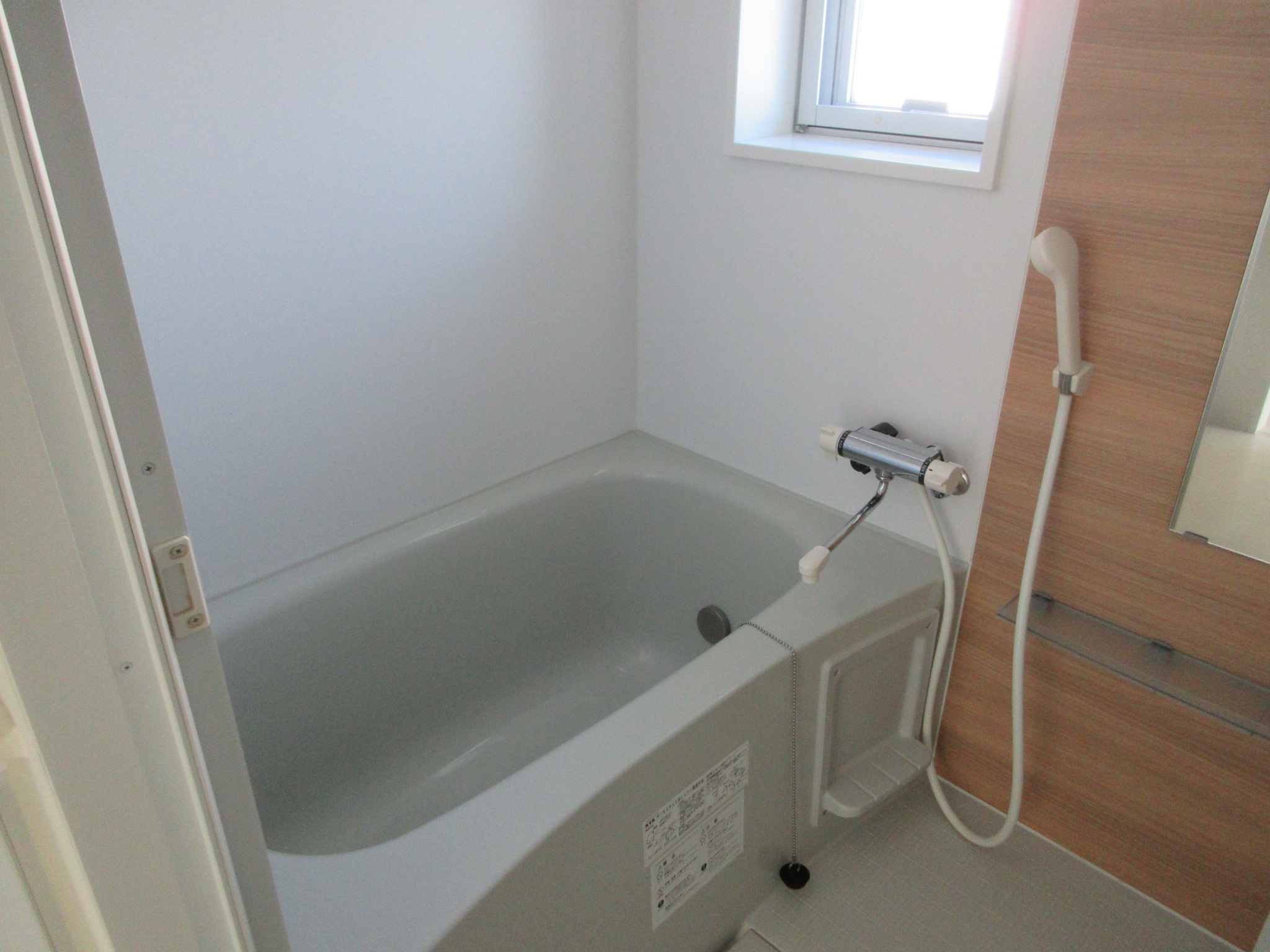 バス・シャワールーム　※同じタイプの別のお部屋です、現況を優先させていただきます。