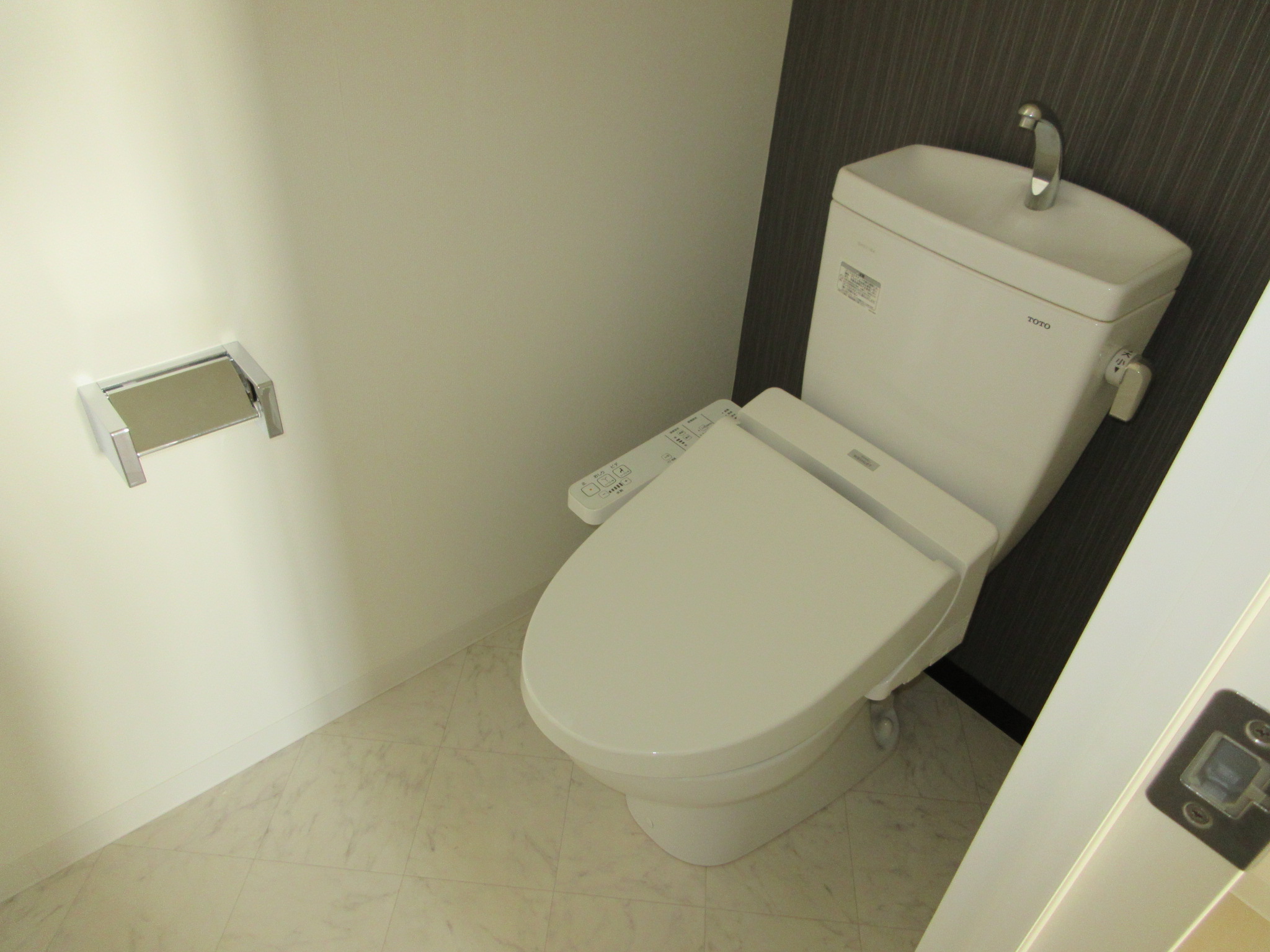 トイレ　※新築工事の際の写真です。