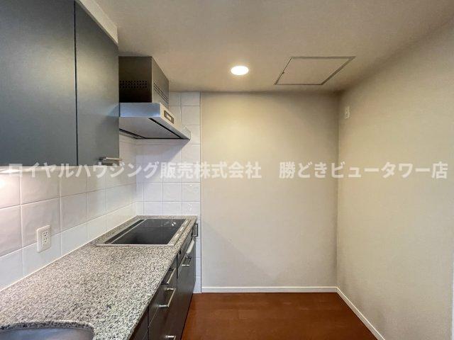 キッチン　※居住中の為、別部屋参考写真