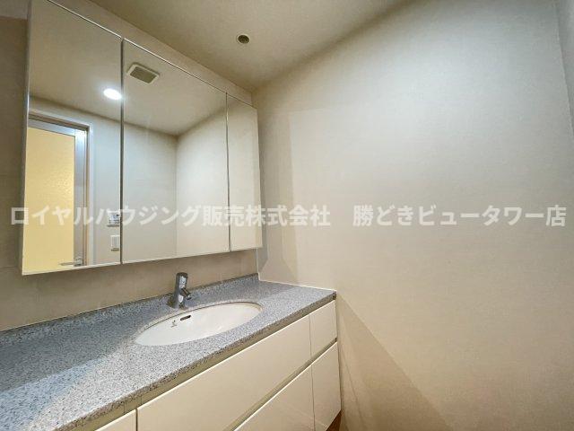 洗面設備　※居住中の為、別部屋参考写真