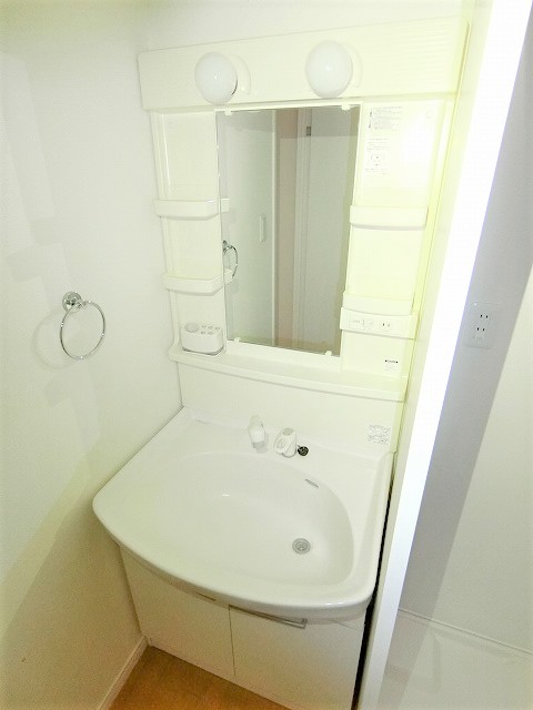 洗面設備　※別部屋のイメージ写真です。