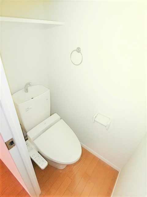 トイレ　※別部屋のイメージ写真です。