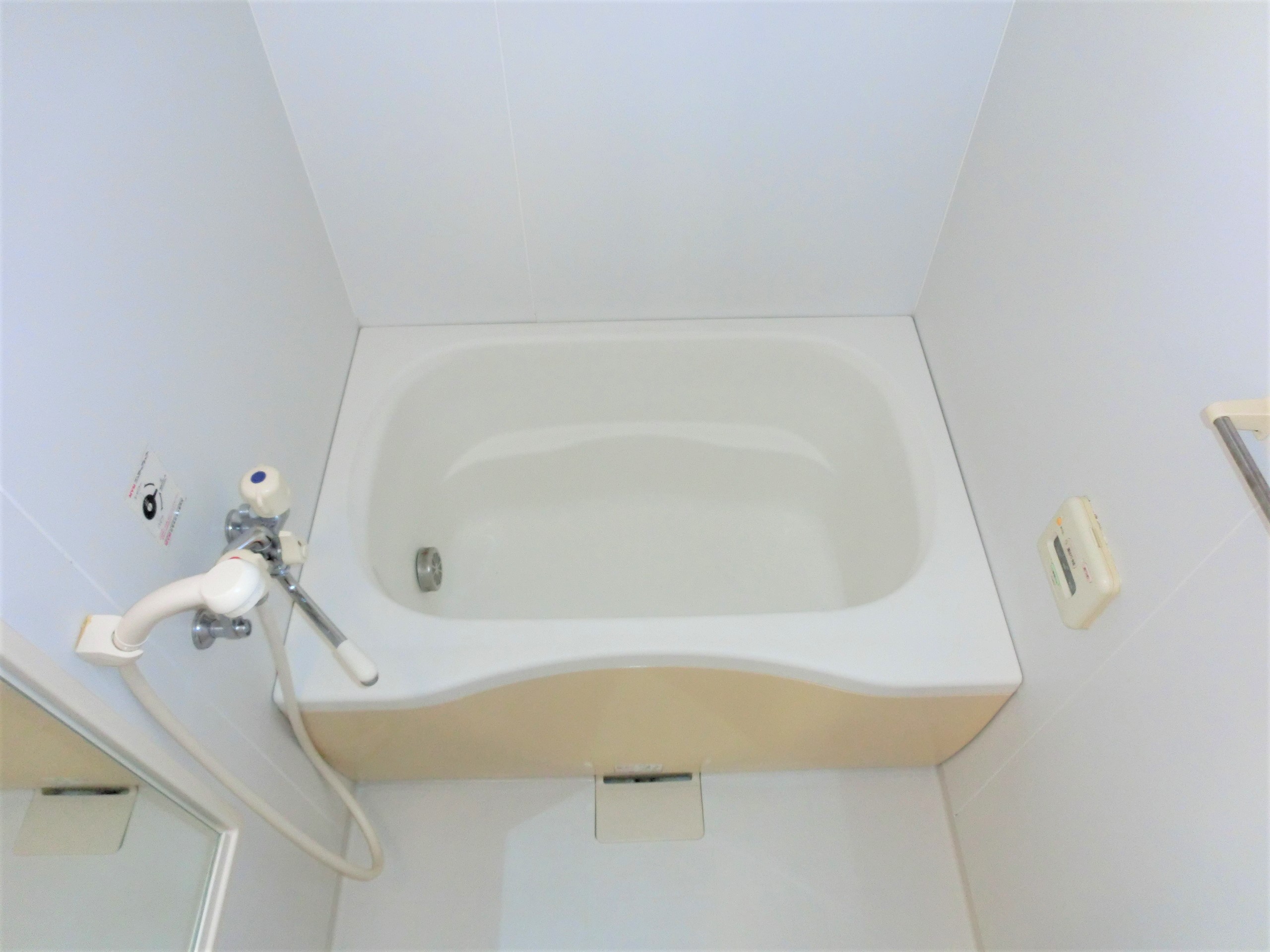 バス・シャワールーム　追焚付浴槽