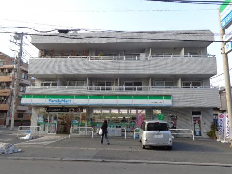 コンビニ　ファミリーマート 市川湊新田二丁目店（コンビニ）まで727m