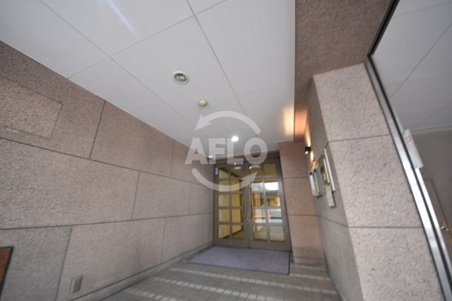 エントランス　ラクメンビル　エントランス