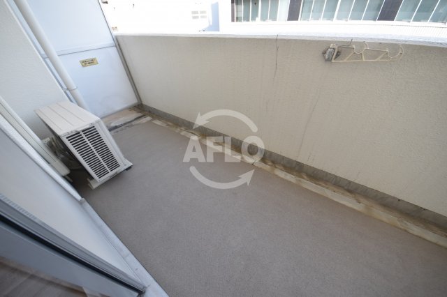 バルコニー　ラクメンビル　バルコニー