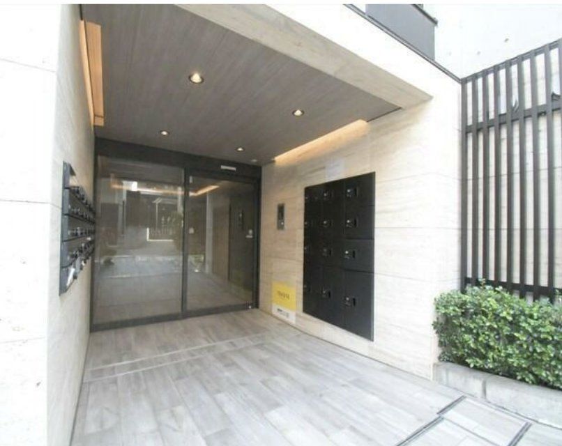 エントランス　エントランス