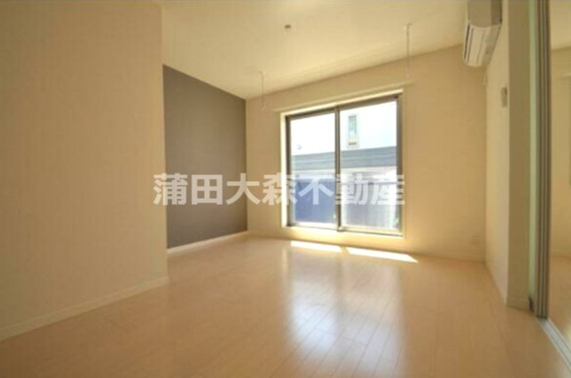 居室・リビング　南西向きのLDK11.6帖　カウンターキッチンのリビングダイ