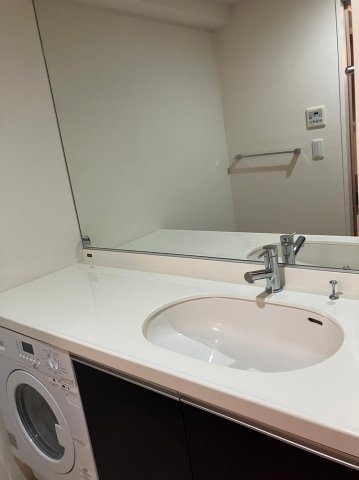 洗面設備　広い洗面スペース