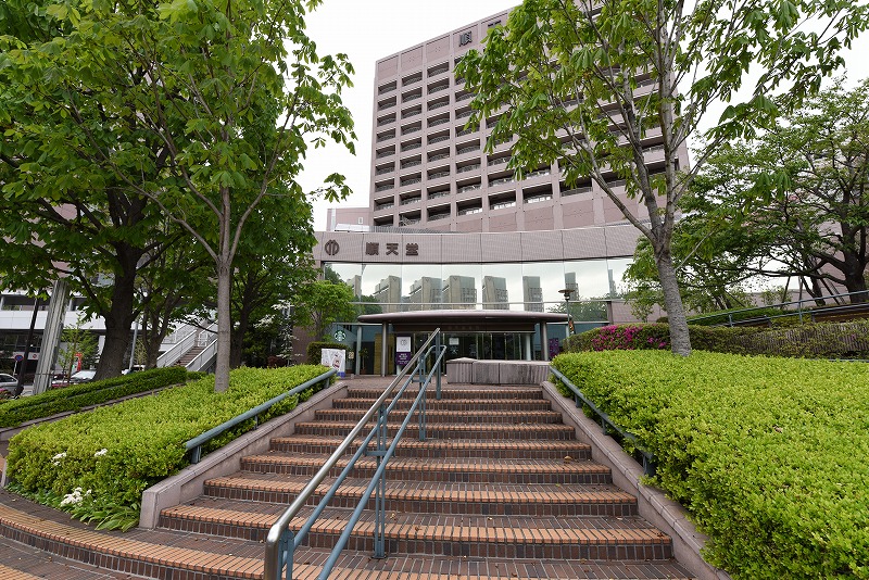 病院　順天堂大学医学部附属 順天堂医院（病院）まで376m