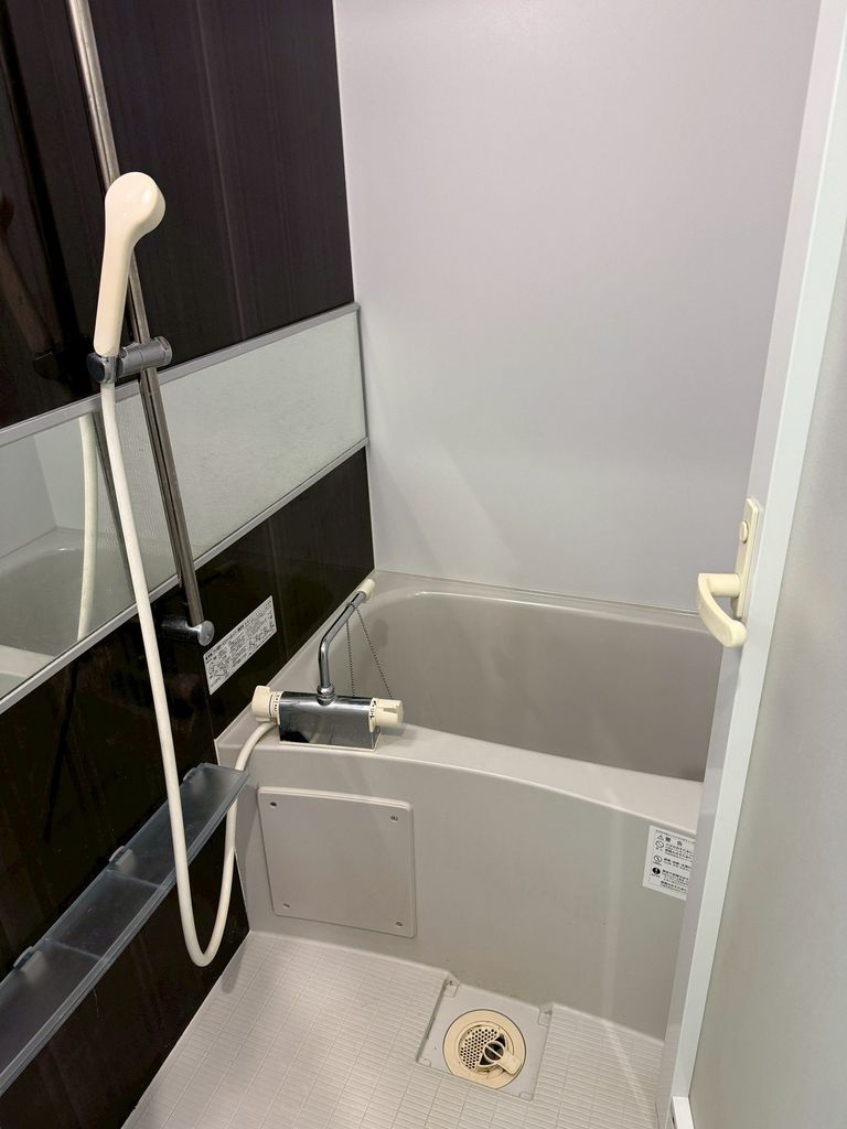 バス・シャワールーム　バス