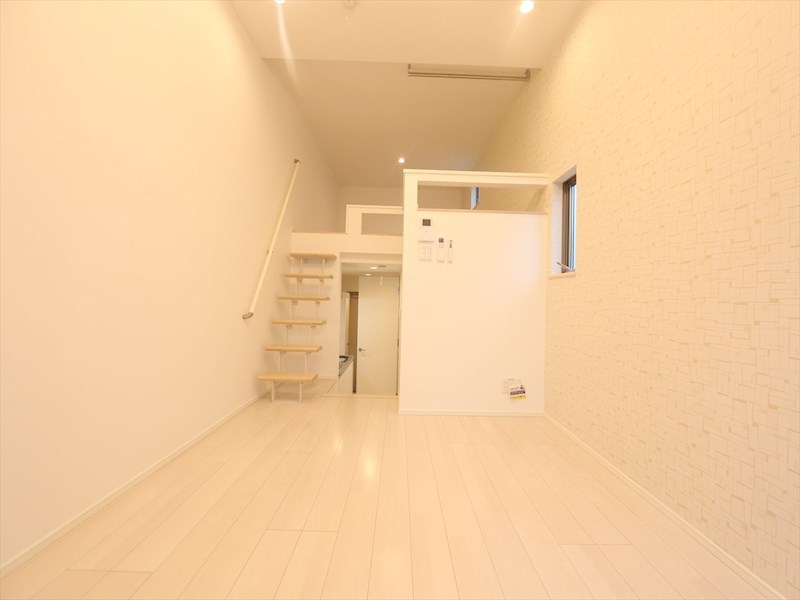 その他　洋室6.6帖　ロフト5.6帖（収納にも寝室にも使えます）