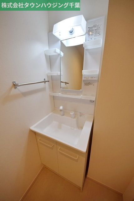 洗面設備　同タイプの写真の為、実際とは異なります