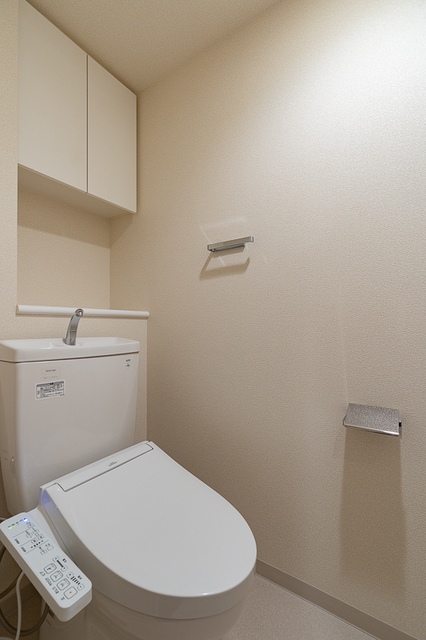 トイレ　※写真は同タイプ住戸です。