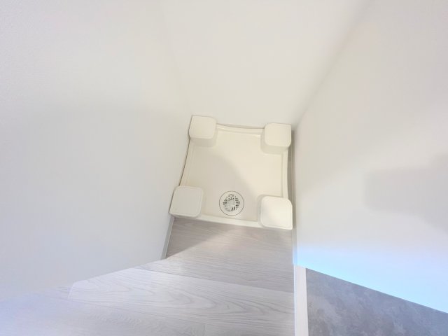 その他設備　嬉しい室内洗濯機置場。これで洗濯機も長持ちしますね。