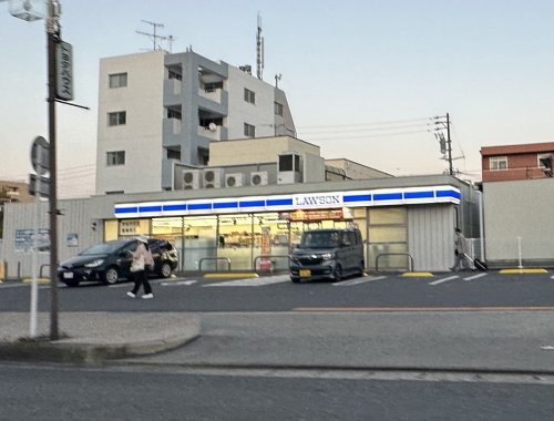 コンビニ　ローソン 三河豊田駅前店（コンビニ）まで76m